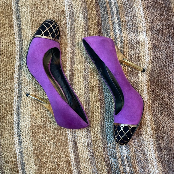Shoe Dazzle | Shoes | Shoedazzle Gold Accent Purple Heels | Poshmark